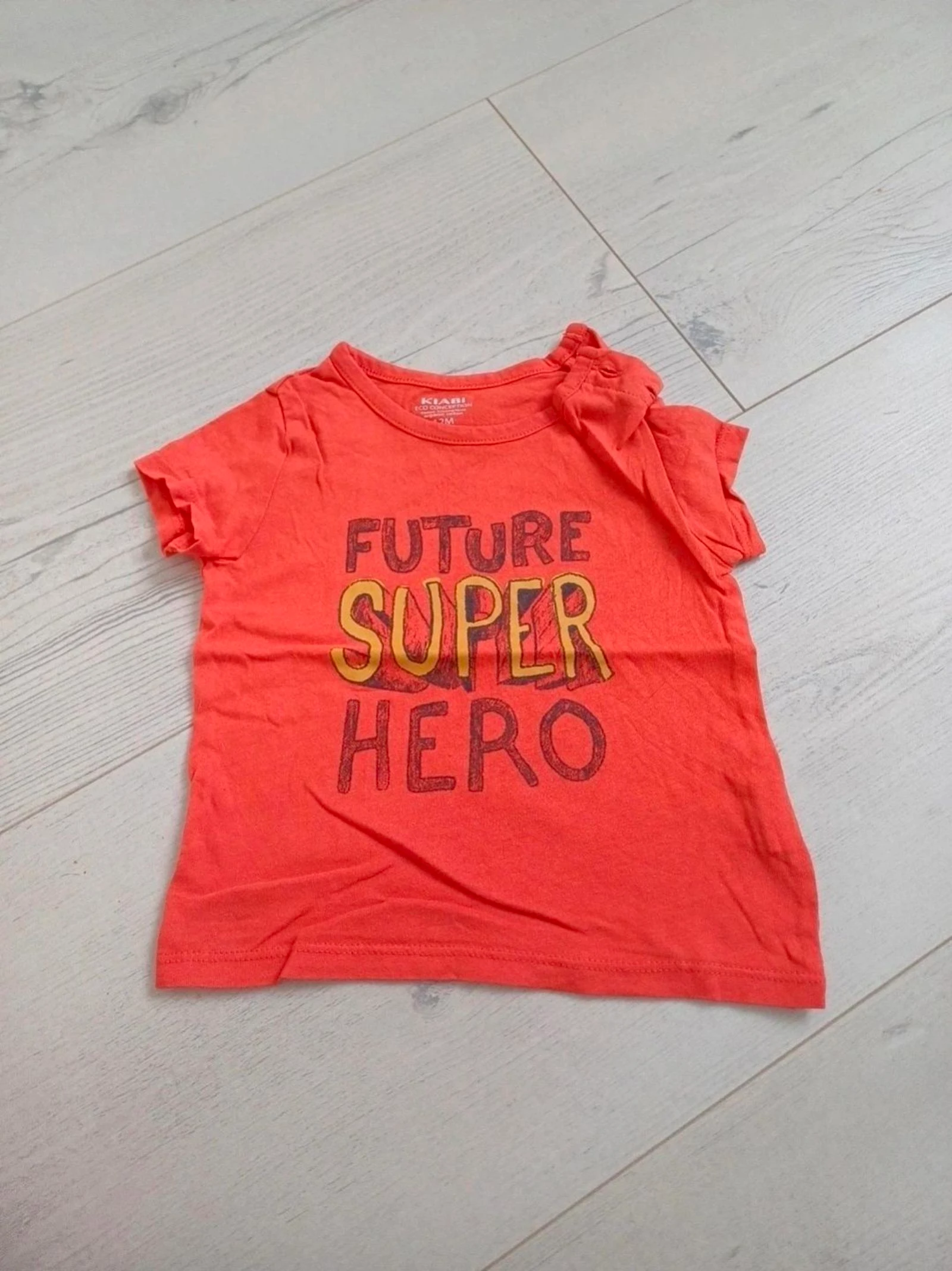T-shirt rouge 12 mois 